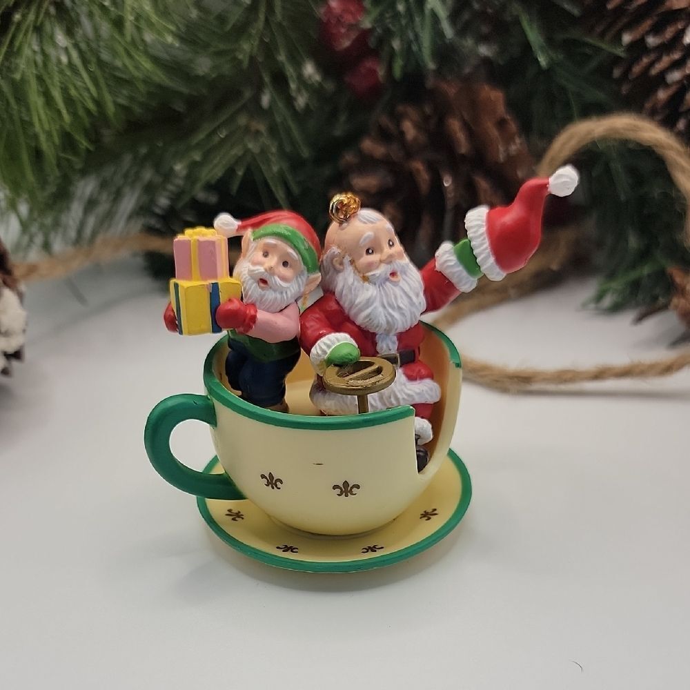 Santa and Elf Spinning Teacup Ride Ornament Traditions Vintage 90s
